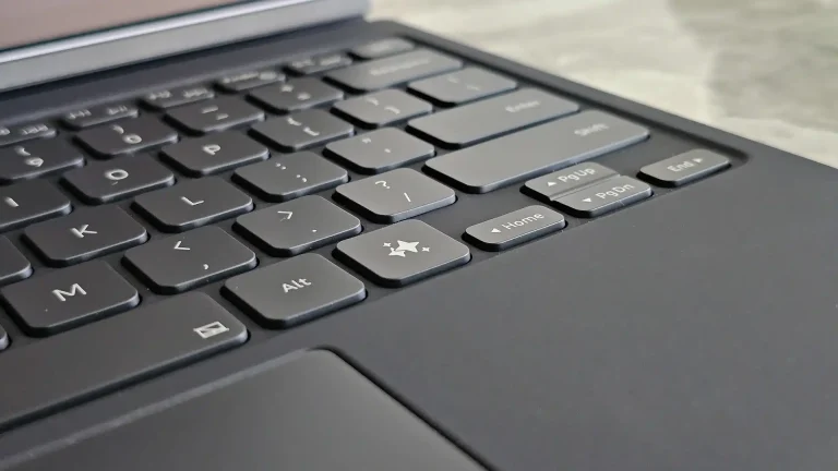 Клавиатура с AI бутон