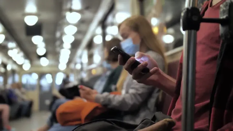 kolko chesto nepoznati nadnichat v telefona vi Samsung razkriva statistika