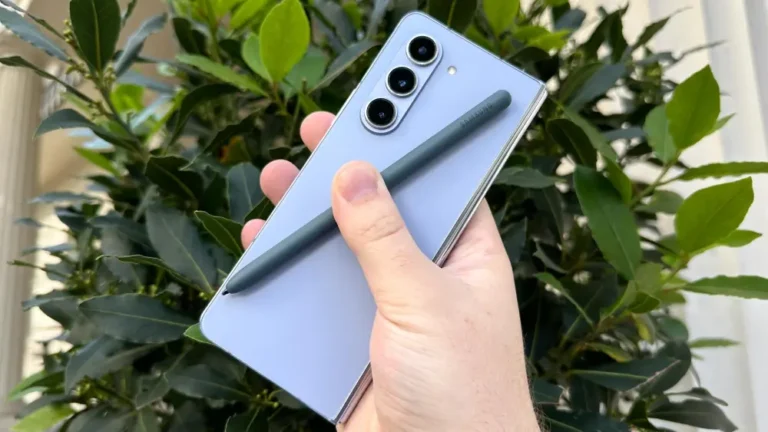 Galaxy Z Fold6 със S Pen.
