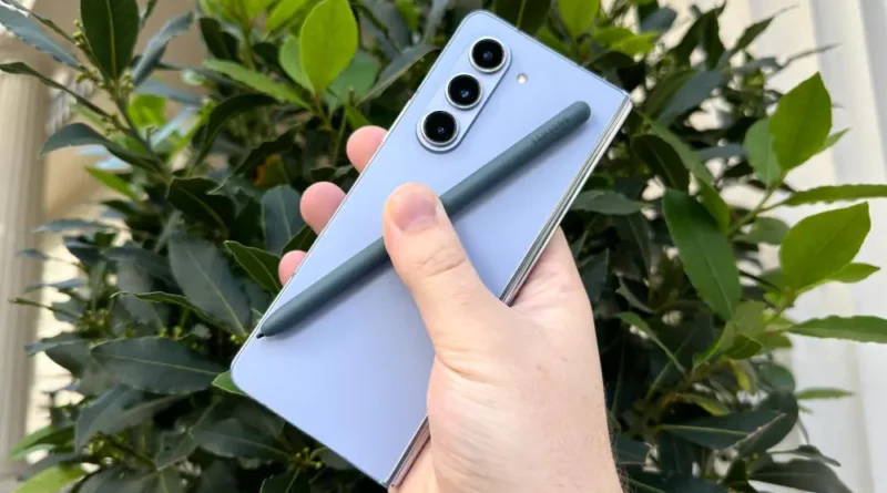 Galaxy Z Fold6 със S Pen.